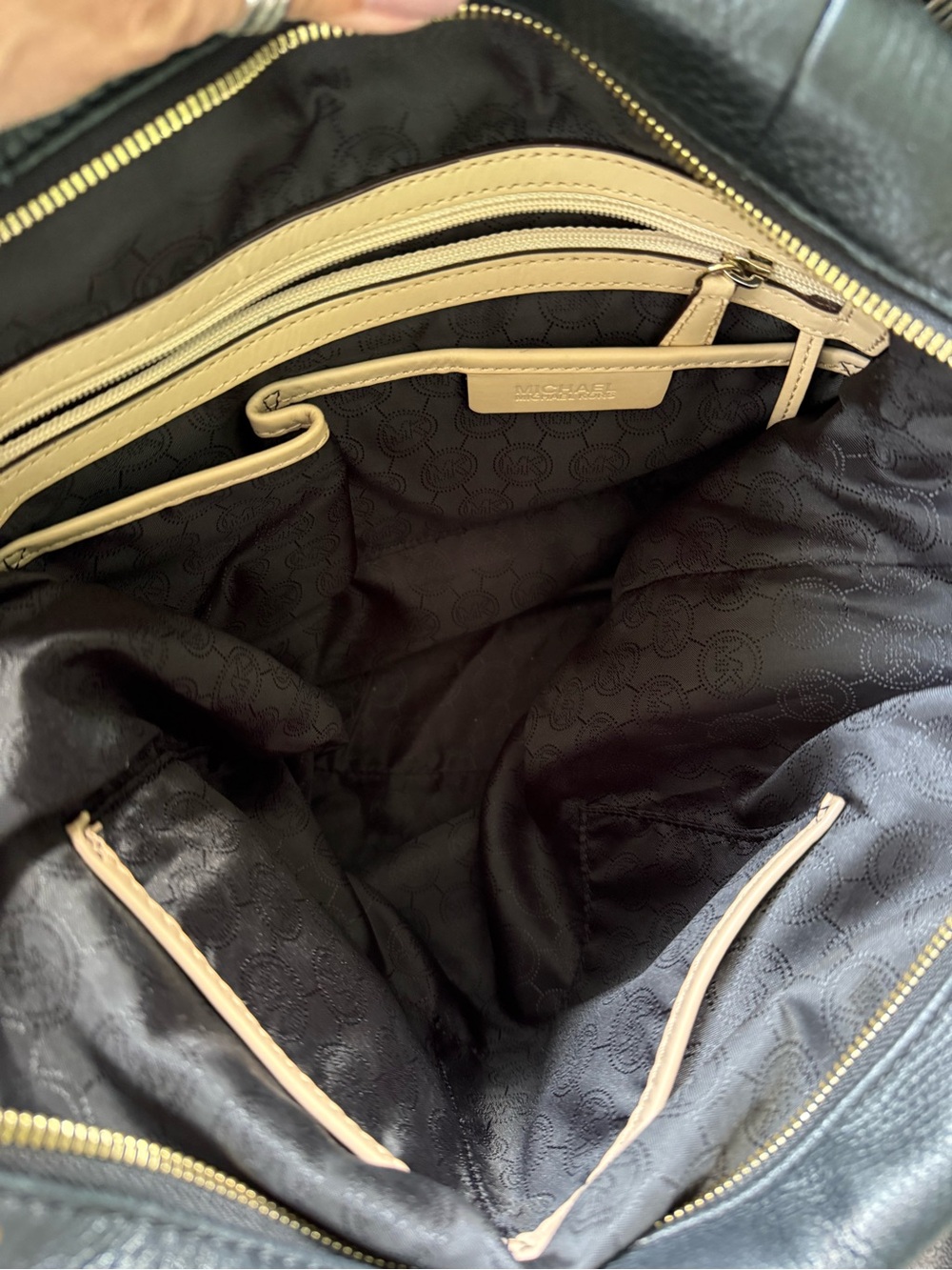 Michael Kors Black Pebbled Leather Tote with Tan Handles & Gold Charm EUC - Picture 13 of 17